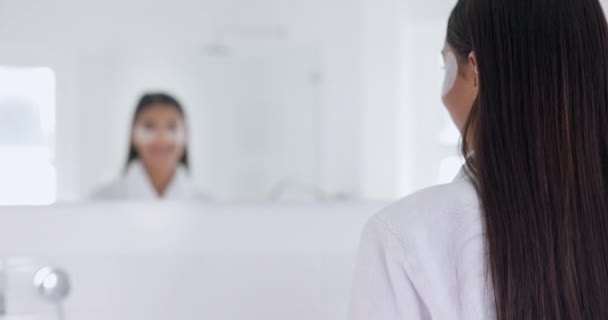 Hautpflege Badezimmer Und Frau Mit Augenklappen Für Beauty Routine Kollagen — Stockvideo