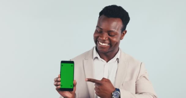 Uomo Affari Mano Puntando Telefono Con Schermo Verde Mockup App — Video Stock