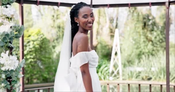 Mariage Dans Jardin Femme Mariée Avec Sourire Plein Air Avec — Video