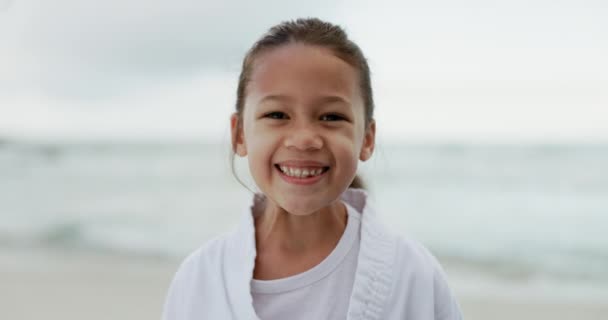 Kid Laugh Happy Beach Portrait While Alone Training Practice Competition — Stock Video