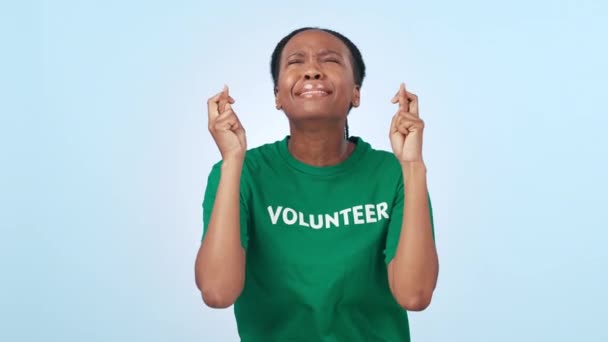 Hope Stress Black Woman Fingers Crossed Volunteer Donation Blue Studio — Stock Video