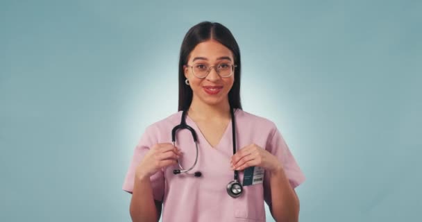 Visage Infirmière Heureuse Femme Avec Stéthoscope Pour Les Soins Santé — Video