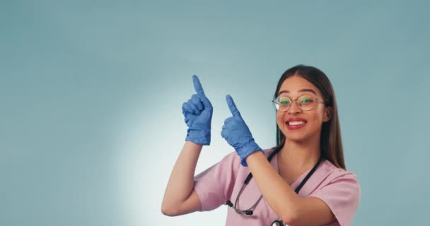 Krankenschwester Frau Und Punkt Studio Lächeln Und Aufgeregt Für Entscheidung — Stockvideo