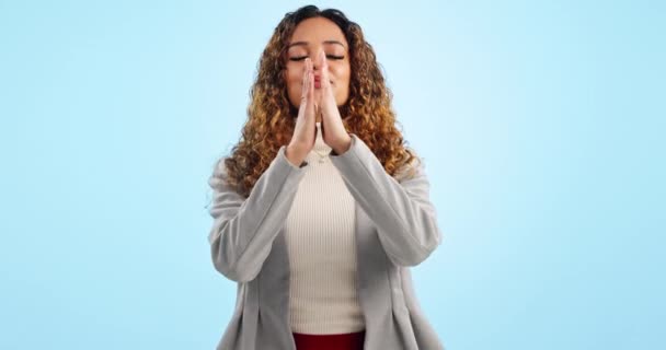 Meditasyon Nefes Alma Kadını Stüdyoda Sağlık Stres Yönetimi Sakinlik Için — Stok video