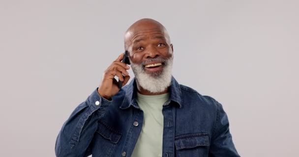 Face Phone Call Black Man Celebration Dance Achievement Grey Studio — Stock Video