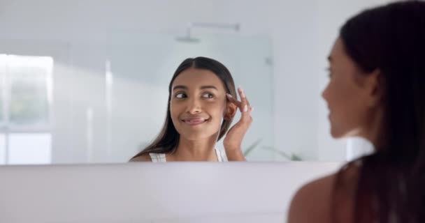 Mujer Baño Espejo Para Cuidado Del Cabello Resultados Brillo Tratamiento — Vídeos de Stock