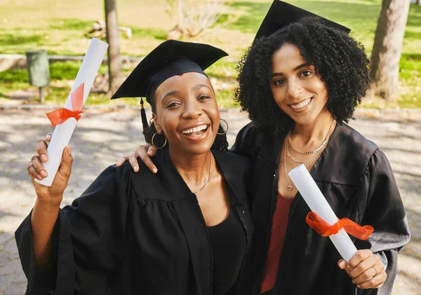 Outdoor Portrait Women Graduation Celebration Achievement Future Knowledge Degree People — Stock Photo, Image