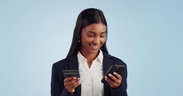 Mujer Negocios Tarjeta Crédito Teléfono Para Compras Línea Éxito Comercio — Vídeo de stock