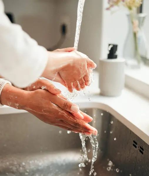 Detailní Záběr Hygiena Lidé Mytí Rukou Umyvadle Vodou Pro Čištění — Stock fotografie