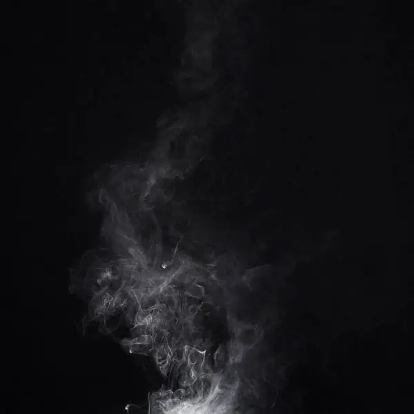 模拟太空壁纸上的烟雾 黑色背景和蒸汽 浓雾或气体 具有抽象质感 污染模式和空气中雾气流动的熏香的黑暗背景下的云雾 烟雾和魔法效果 — 图库照片