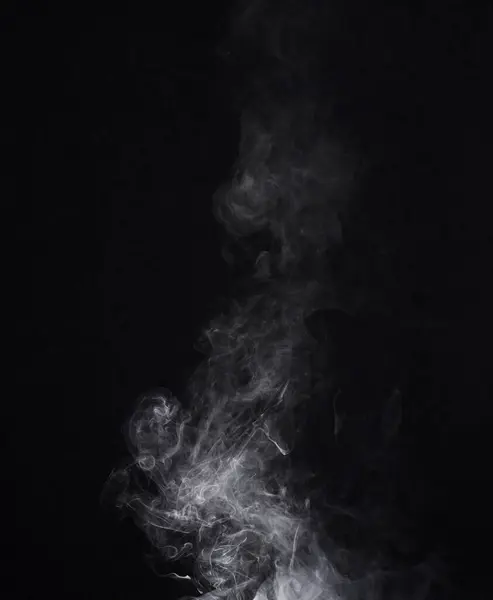 模拟空间壁纸上的烟雾 深色背景和雾 雾或气体 空气中流动的抽象纹理 污染图案或熏香蒸气的黑色背景上的云雾 烟雾和魔法效果 — 图库照片