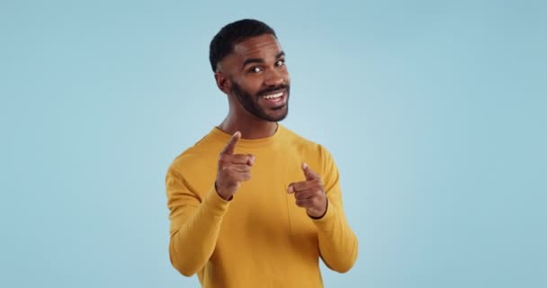 Cara Hombre Emocionado Negro Que Apunta Usted Para Decisión Elección — Vídeos de Stock