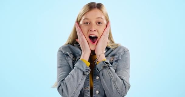 Wow Surprise Hands Face Woman Studio News Announcement Giveaway Blue — Stock Video