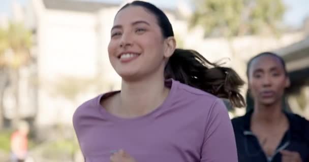 Mujer Correr Amigos Para Aptitud Felicidad Mientras Están Juntos Trotar — Vídeos de Stock