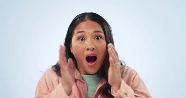 Wow Surprise Hands Face Woman Studio News Notification Promo Blue — Stock Video