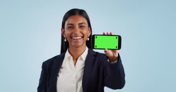 Ділова Жінка Зелений Екран Телефону Макет Презентації Або Рекламної Інформації — стокове відео