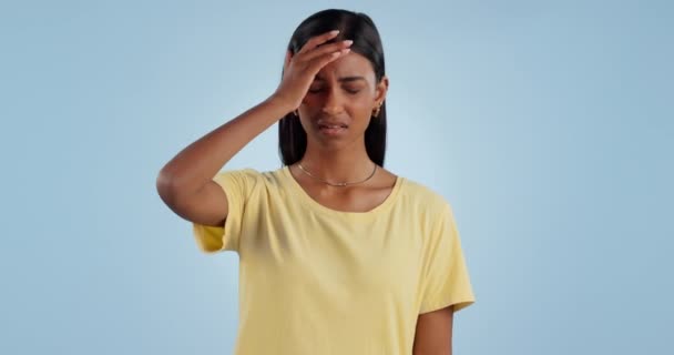 Стрес Головний Біль Обличчя Індійської Жінки Студії Помилкою Проблемою Невдачею — стокове відео