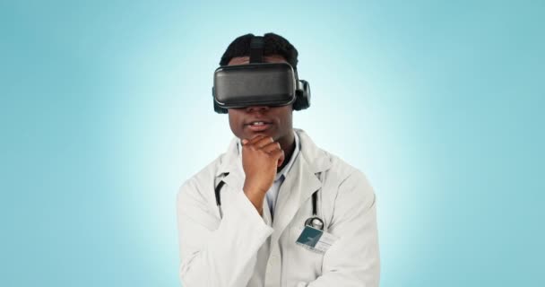 Hombre Negro Médico Realidad Virtual Para Atención Médica Digital Desplácese — Vídeo de stock