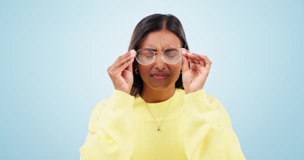 Optometri Vision Och Ansikte Kvinna Studio Med Glasögon För Ögonvård — Stockvideo