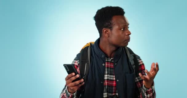 Телефон Неудачи Сердитый Черный Человек Студии Путешествиями Стрессом Локацией Проблемы — стоковое видео
