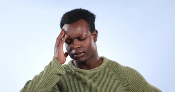 Стресс Тревога Мужчина Студии Головной Болью Головокружением Ошибкой Травмой Неудачей — стоковое видео
