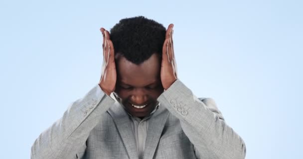 Stress Huvudvärk Och Afrikansk Affärsman Studio Med Misstag Kris Eller — Stockvideo