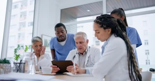 Gezondheidszorg Teamwork Groep Artsen Discussie Ziekenhuisdirectiekamer Voor Behandelplan Diversiteit Vergadering — Stockvideo