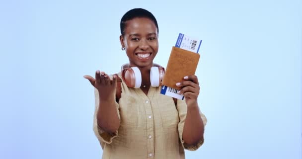 Woman Passport Plane Ticket Studio Travel Hand Welcome Smile Face — Stock Video