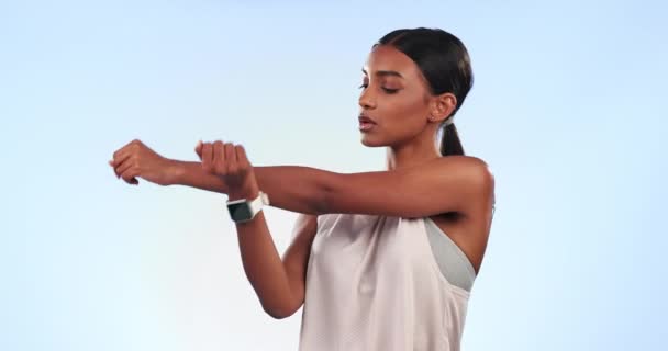 Indianerin Stretching Arme Und Athletin Studio Mit Fitness Workout Und — Stockvideo