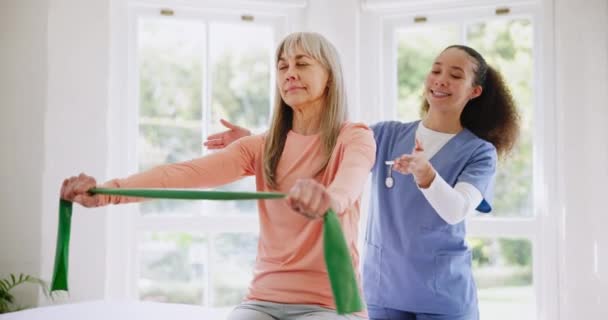 Senior Women Stretching Band Physical Therapy Ευεξία Και Φυσική Κατάσταση — Αρχείο Βίντεο
