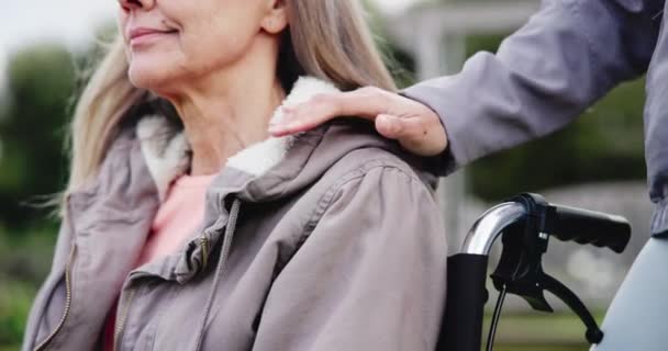 Yaşlılar Bakıcılar Destek Için Omuz Empati Sağlık Hizmetleri Için Dış — Stok video