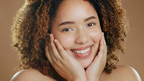 Portrait Happy Woman Smile Healthy Skin Wellness Studio Beauty Facial — Stock Photo, Image