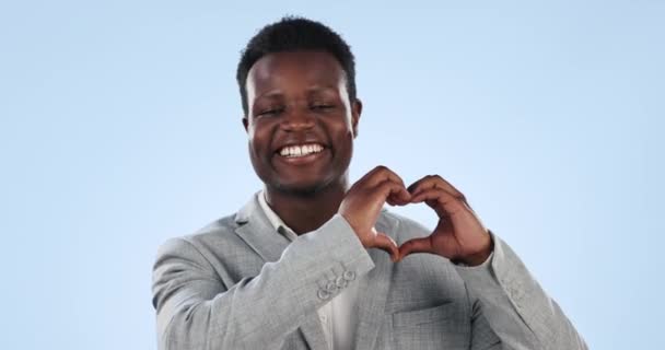 Biznes Serce Lub Twarz Szczęśliwego Czarnego Człowieka Studio Dla Wsparcia — Wideo stockowe