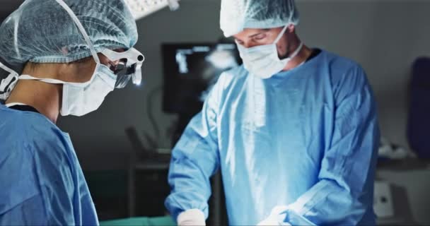 Médicos Equipo Cirugía Quirófano Con Apoyo Salud Seguridad Quirófano Hospital — Vídeo de stock