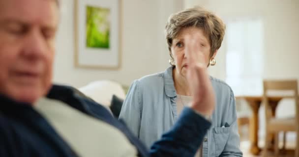 Älteres Paar Wütend Und Streitend Über Scheidung Stress Und Konflikte — Stockvideo