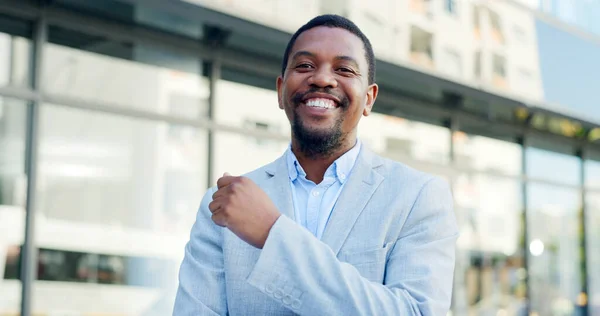 Negocios Retrato Hombre Negro Feliz Ciudad Para Carrera Corporativa Trabajo —  Fotos de Stock