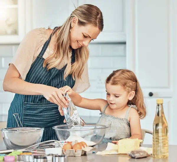 Mutter Kind Und Unterricht Für Kochen Entwicklung Und Fertigkeiten Mit — Stockfoto
