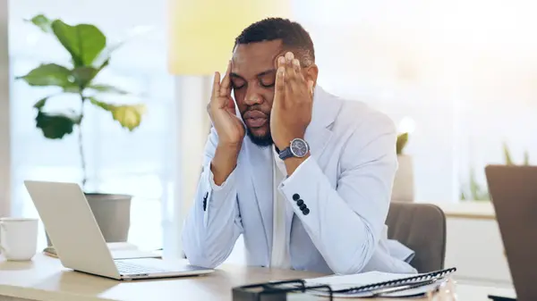 Business Man Headache Pain Computer Office Planning Human Resources Crisis — Stock Photo, Image