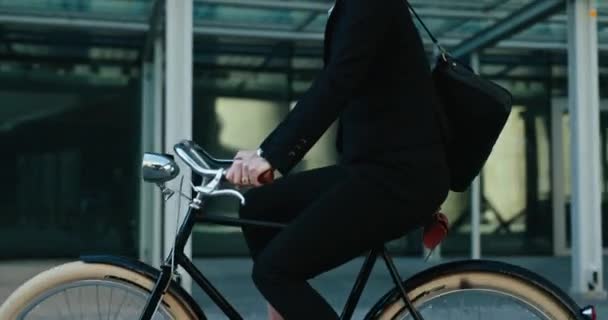 Kadını Işe Gidip Gelmek Işe Bisikletle Gitmek Sağlık Sağlık Olgun — Stok video