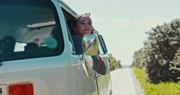 Van Smile Woman Out Window Freedom Fresh Air Wind Holiday — Stock Video