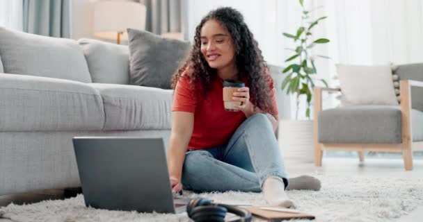 Kobieta Kawa Laptop Pracy Planowania Domu Badania Online Szczęśliwej Kariery — Wideo stockowe