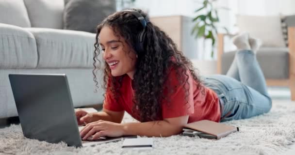 Жінка Студент Ноутбук Домашньому Поверсі Електронного Навчання Онлайн Освіти Щасливого — стокове відео