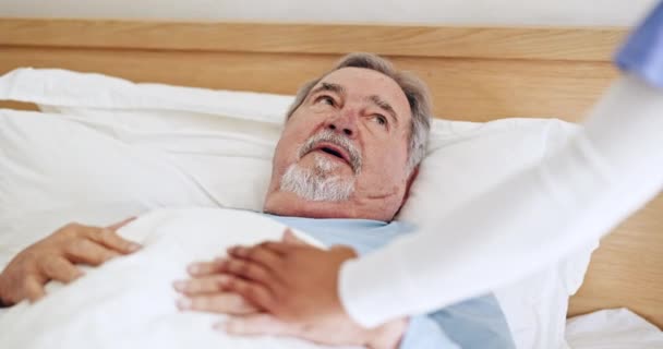 Alte Männer Bettenträger Oder Pfleger Die Pflegeheimen Altenheimen Für Wellness — Stockvideo