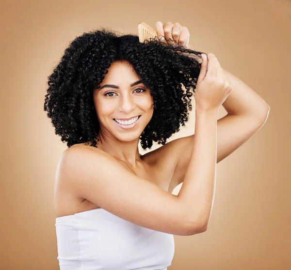 Afro Haarkamm Und Frauenporträt Studio Für Schönheit Natürliches Wachstum Und — Stockfoto