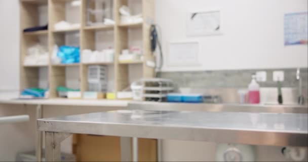 테이블 장비를 사무실에서 공간을위한 수의사 진료소 아무도 병원에서 관리를위한 수의학 — 비디오