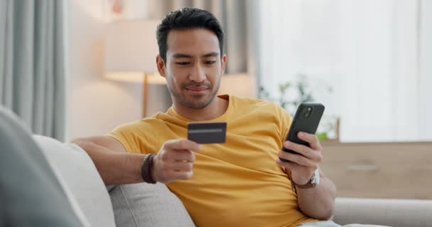 Homem Cartão Crédito Telefone Para Casa Compras Line Commerce Pagamento — Vídeo de Stock