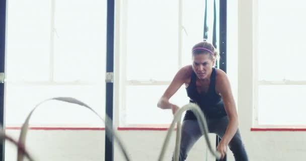Žena Atlet Bojová Lana Energie Rychlým Cvičením Tělocvičně Fitness Odbojový — Stock video