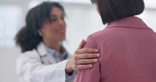 Profesional Mujer Empatía Con Comunicación Para Salud Apoyo Médico Bienestar — Vídeo de stock