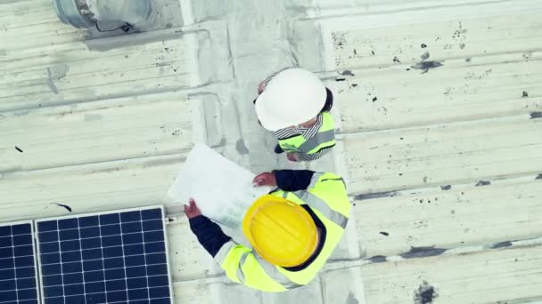 Engenheiro Segurança Planejamento Para Solar Com Vista Superior Instalação Trabalho — Vídeo de Stock