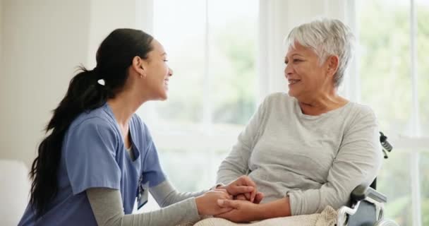 Altenpflege Krankenpflege Und Empathie Mit Lächeln Für Unterstützung Wellness Und — Stockvideo